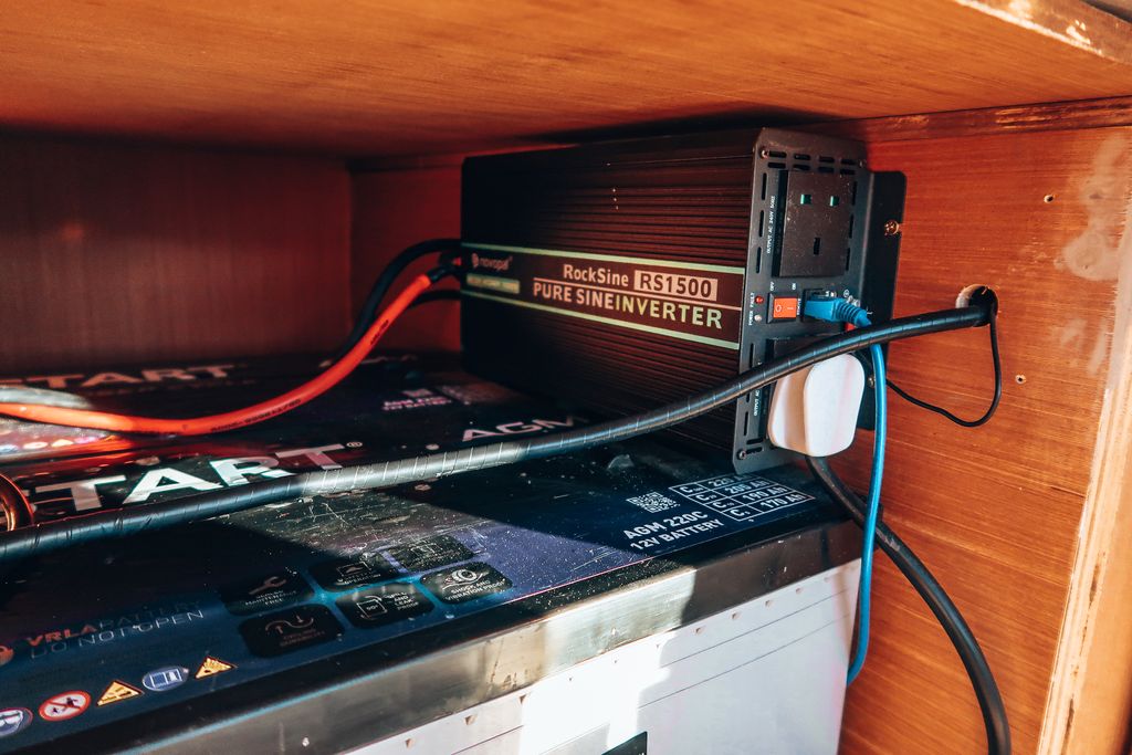 Create An Offgrid Campervan Electrical System (DIY Beginners Guide)